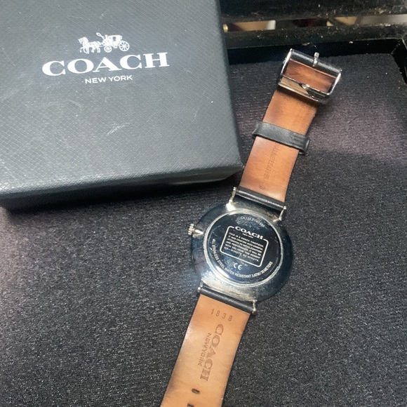 Coach 🖤 - Picture 3 of 3